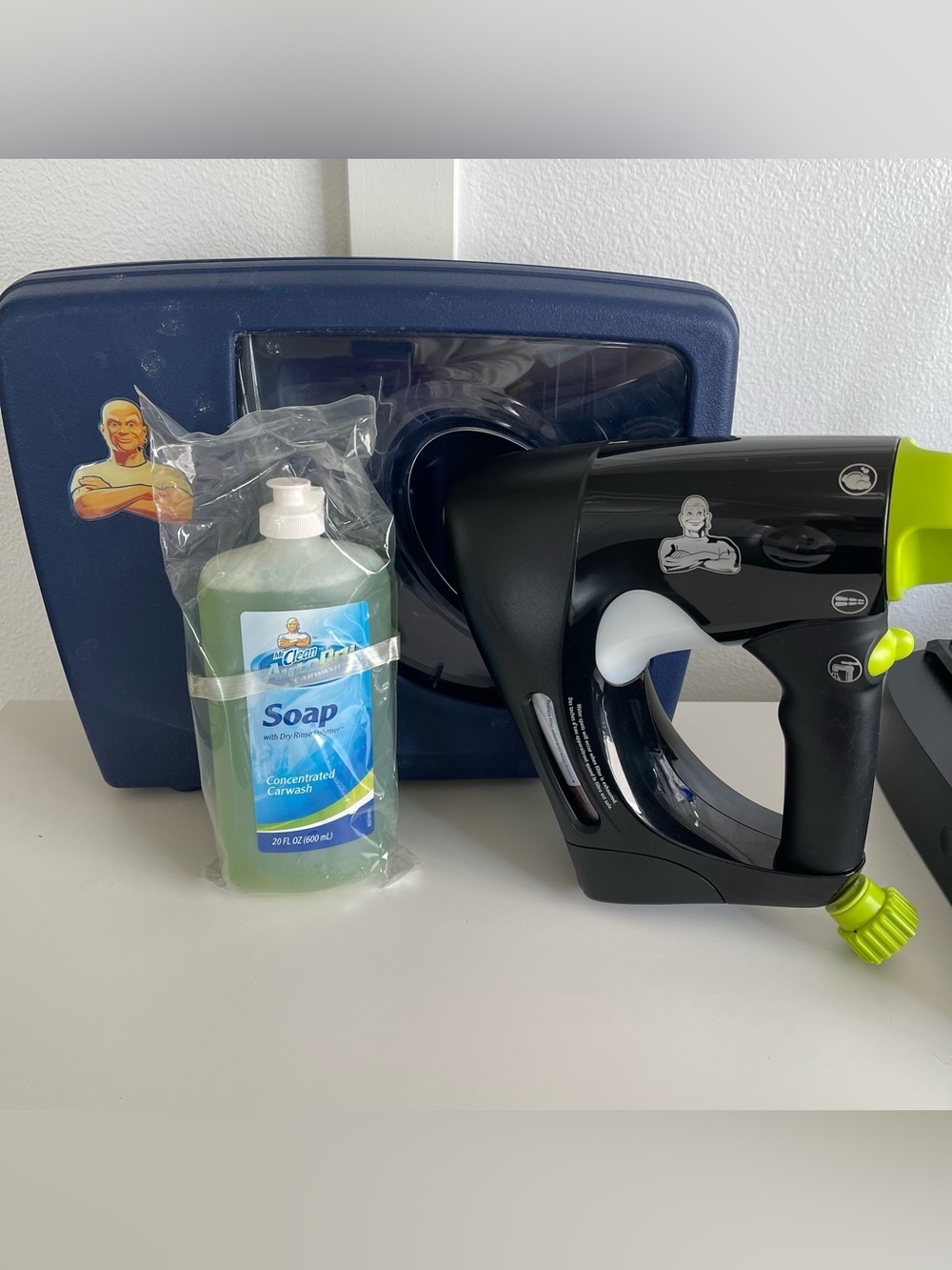 Mr. Clean Auto Dry Pro-Series All-In-One Car Detail Kit Soap Carrying Case